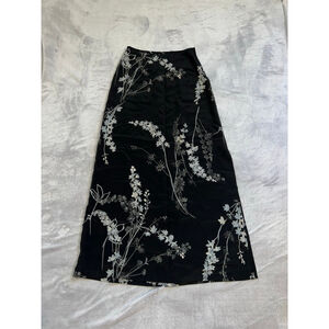 VTG Wrapper Black & White Floral Maxi Skirt XS-S